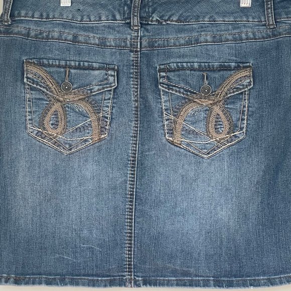 Torrid Vintage Denim Jean Skirt Women's Size 12 Medium Wash Button Pockets - Picture 1 of 5